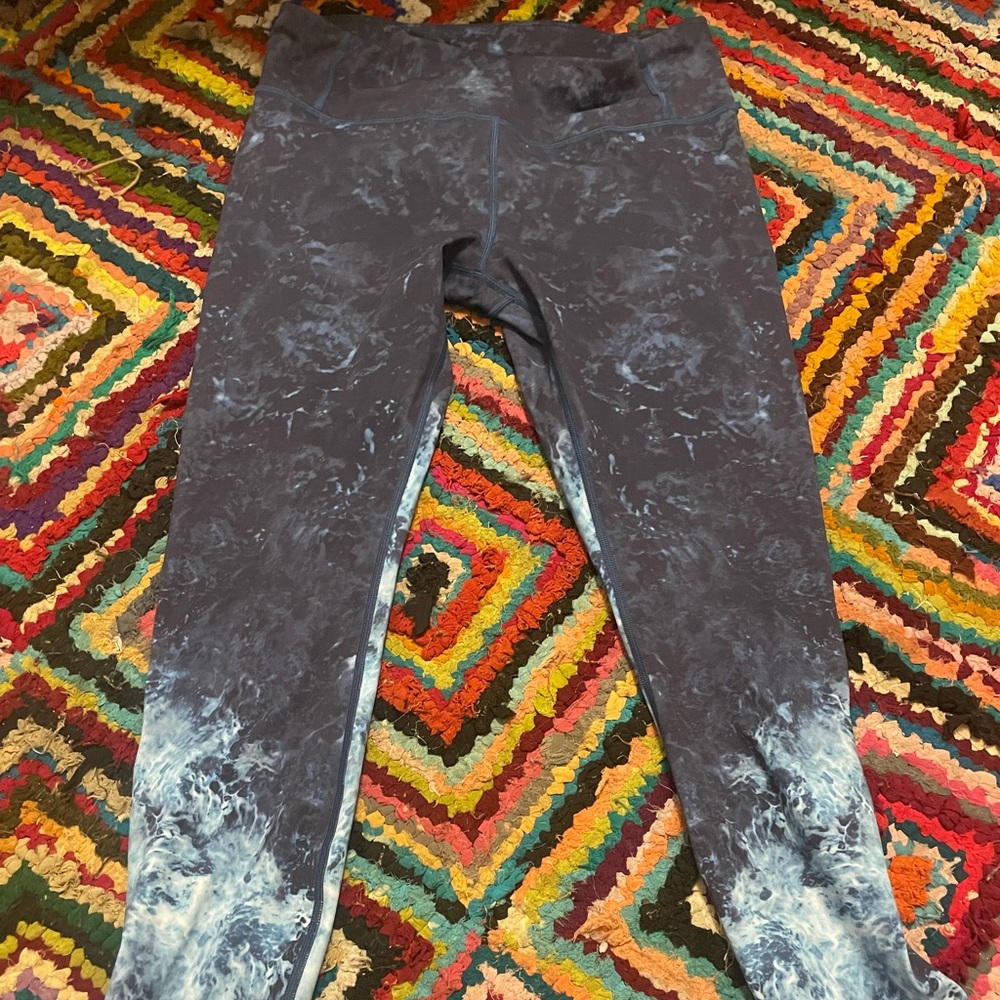 Lulu pattern leggings!